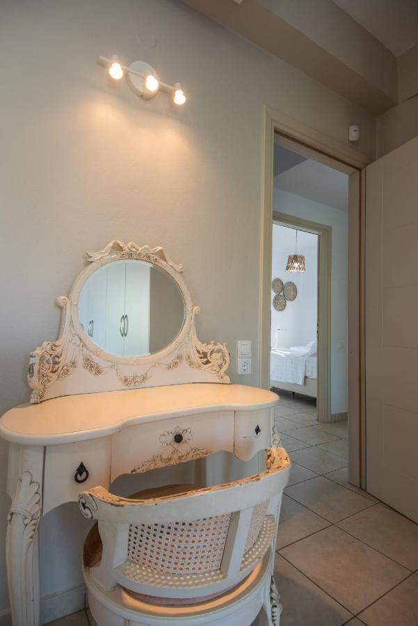 Villa Elena มิลาโตส ภายนอก รูปภาพ